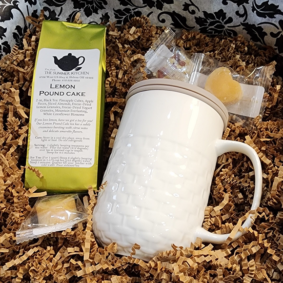 Tea-Riffic Tea Box: Lemon Pound Cake Tea, Infuser Mug & Honey Cubes