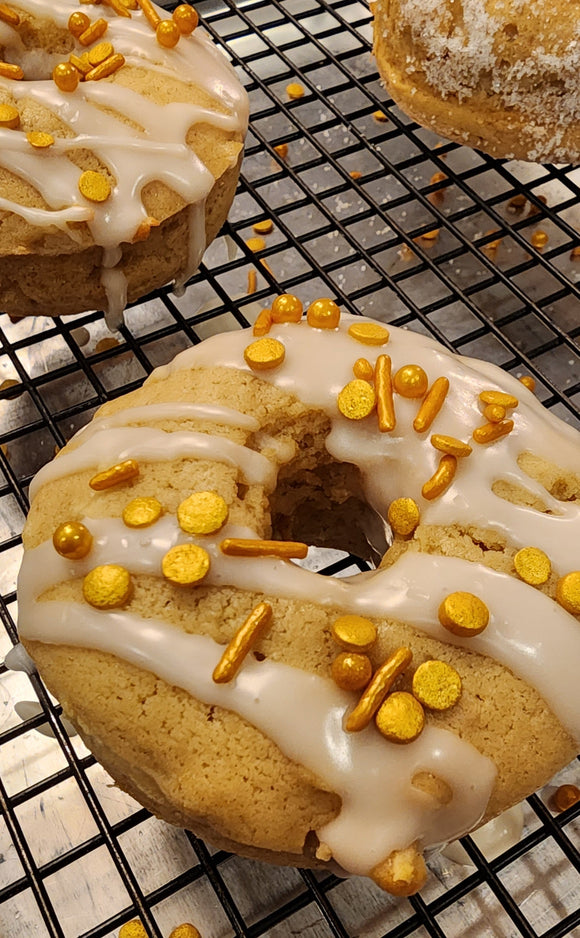 It's Time To Make The Donuts (With Apple Spice Tea!)