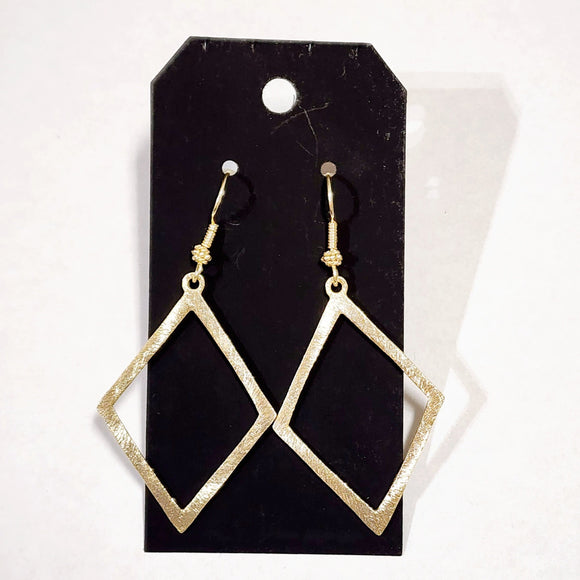 Our gold brushed diamond-shaped earrings are the perfect versatile earrings. They can be dressed up or down and go with everything!  Approximate size: 3