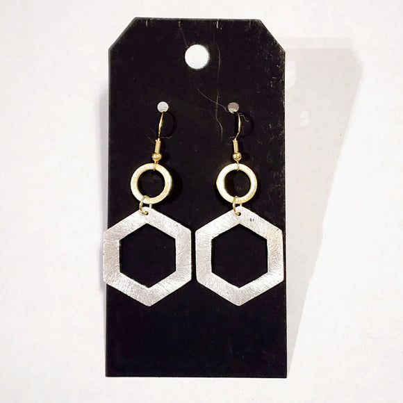 Melina is a beautifully made honeycomb earring that makes a big statement in a little earring and we are sure that they will be your go-to earrings!  Approximate size: 2