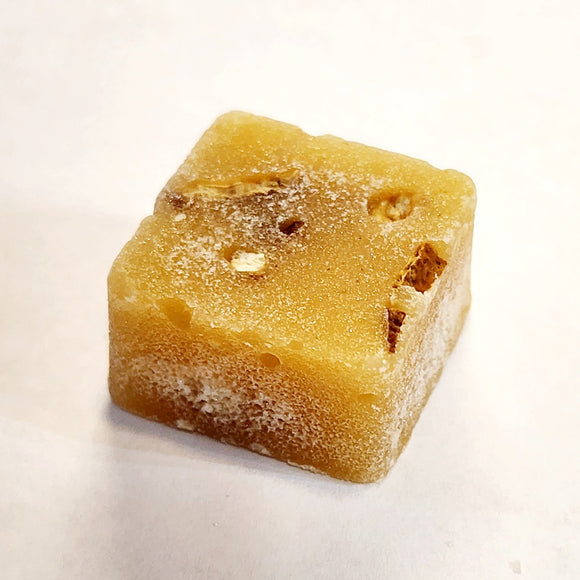 What a fun treat for your tea! Add one of these gourmet honey and orange peel sugar cubes to your tea for extra sweetness this weekend!  Orange Peel, Honey & Cane Sugar  Add to a hot liquid to soften and add flavor.  Use in tea, coffee, cocktails, mocktails, champagne & more!