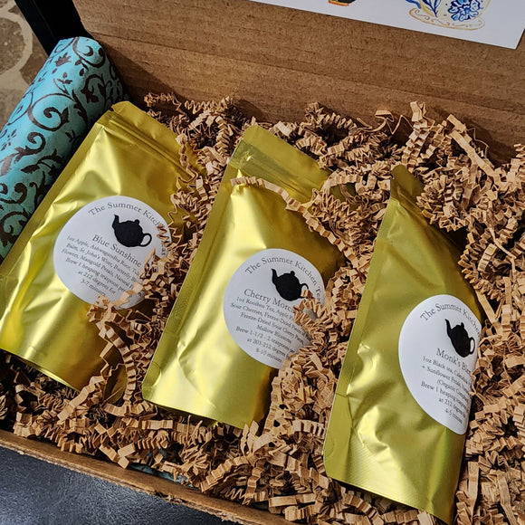 This month's tea box is inspired by <strong><em>Breakfast at Tiffany's</em></strong>. We hope that when you get it, you shout out to everyone in Holly Golightly's words<strong><em>: 