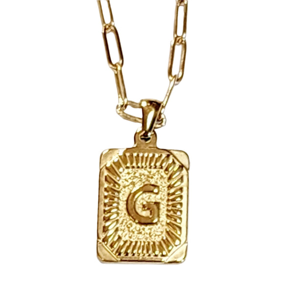 These initial necklaces are one of the hottest looks for this season! A gold-plated rectangle initial charm with the letter 