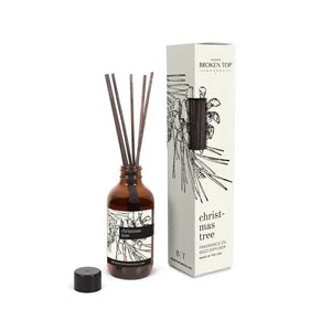 Scent Notes: Fir | Eucalyptus | Berries The closest thing to a pine tree you'll find without sniffing the real thing. Both festive and woodsy, it smells like you're in a tree lot, picking up the perfect fir. Enjoy the holidays with this bold blend of fir, eucalyptus, and a hint of holly berries. Our reed diffuser is a classic and beautifully crafted vessel that efficiently distributes fragrance over a long period of time. Cloaked in our signature botanical artwork and set off by subtle black reeds, the diff