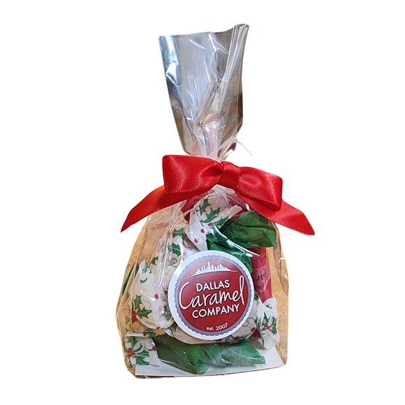 Our Holiday trio has all the best parts of the holidays in each bite.



Each option has an even mix of the following flavors: Hot Cocoa, Peppermint and Sugar Cookie

The 1/4 lb mix comes with 8 pieces (2-3 of each flavor)

Caramel will NOT stick to teeth, braces or dental work and is dentist approved. GLUTEN FREE