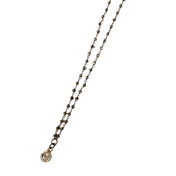 Beautiful, dainty, and the perfect mix of sparkle and natural stone. Our Star Bright Necklace pairs a Swarovski Crystal small pendant with Labradorite and Golden Pyrite chain.

Pendant 3/8