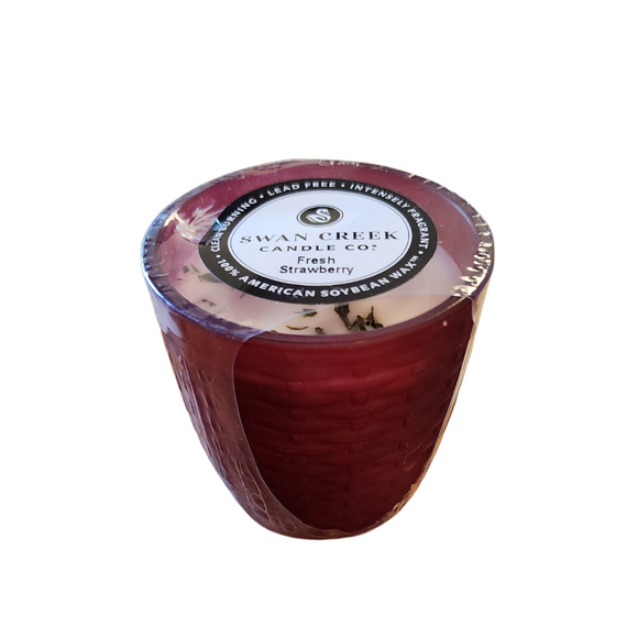 You'll love our cathedral small vase candle. This fresh strawberry candle has been poured into a pretty basketweave frosted red glass.

Ripe Strawberries blended with sugary sweetness will have you craving a strawberry milkshake!


Filled with 4.5 oz. of American Soybean WaxTM. Measures 3