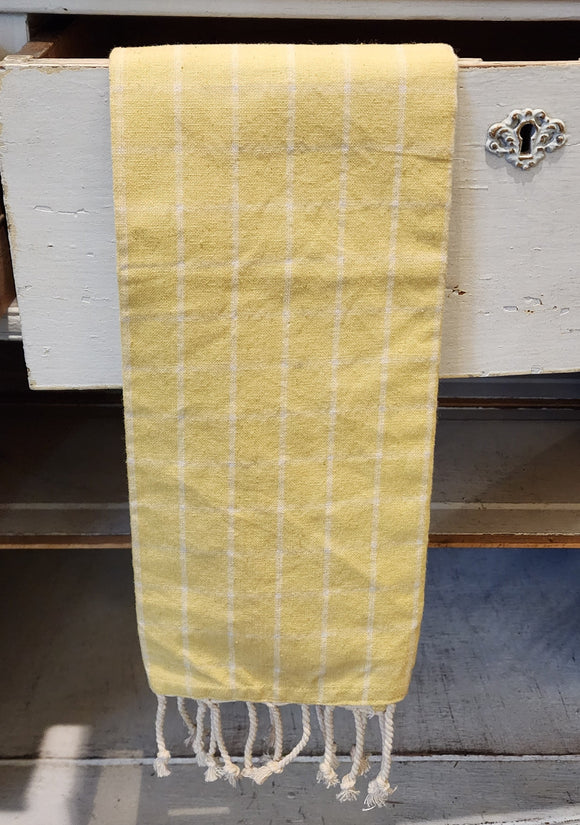 Put a bright spot in your kitchen with our yellow windowpane checked towel.  You'll love the cream rope fringe detail at the bottom!  27